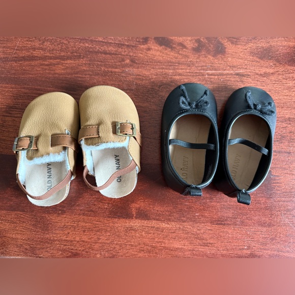 Old Navy Girls Shoes - 12/18 months - Picture 1 of 3